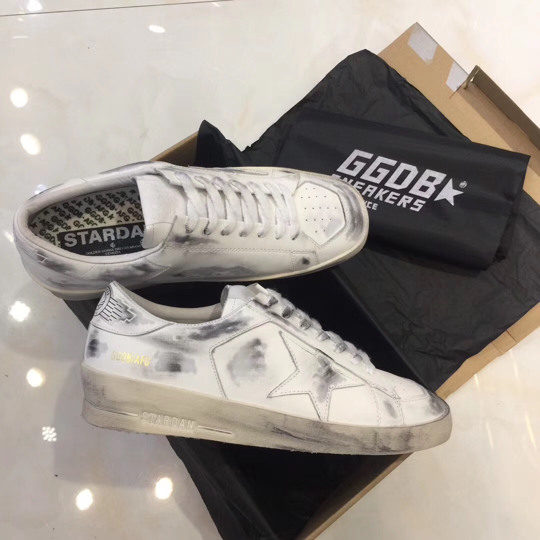 GOLDEN GOOSE 골든구스 남녀공용 스니커즈