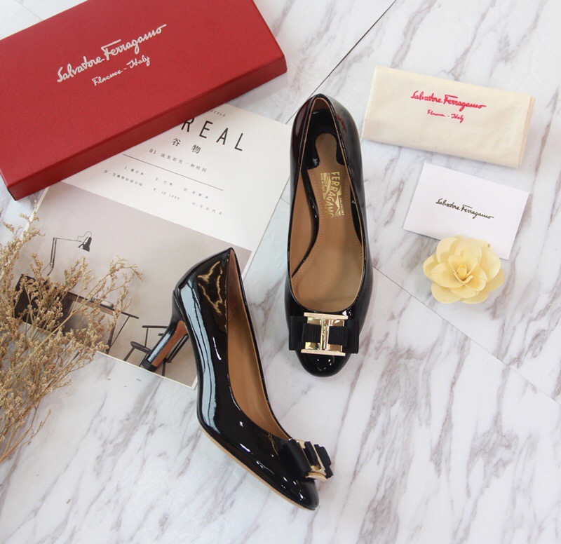 FERRAGAMO 페레가모 더블 보우 펌프스 01Q164 715678