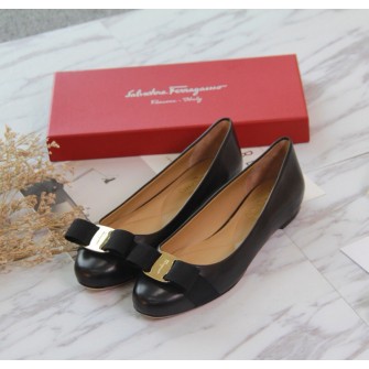 FERRAGAMO 페레가모 바라 보우 발레 플랫 01N917 718314