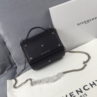 GIVENCHY 지방시 판도라 박스백