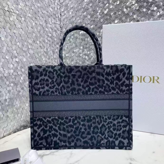 DIOR 디올