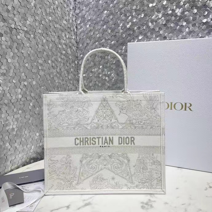 DIOR 디올