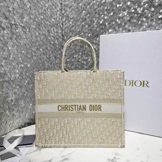 DIOR 디올