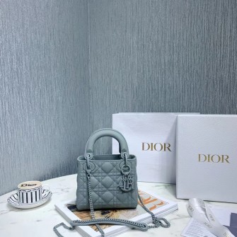 DIOR 디올