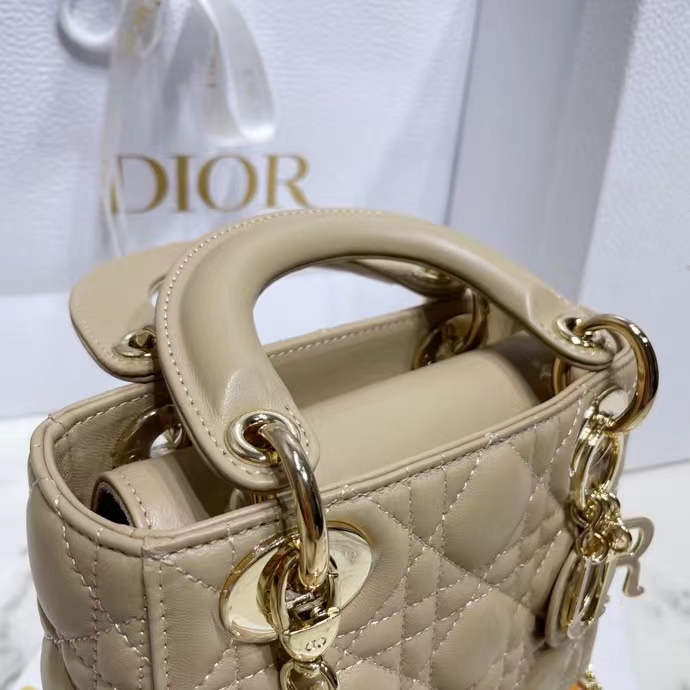 DIOR 디올