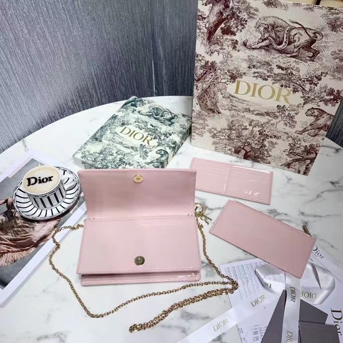 DIOR 디올