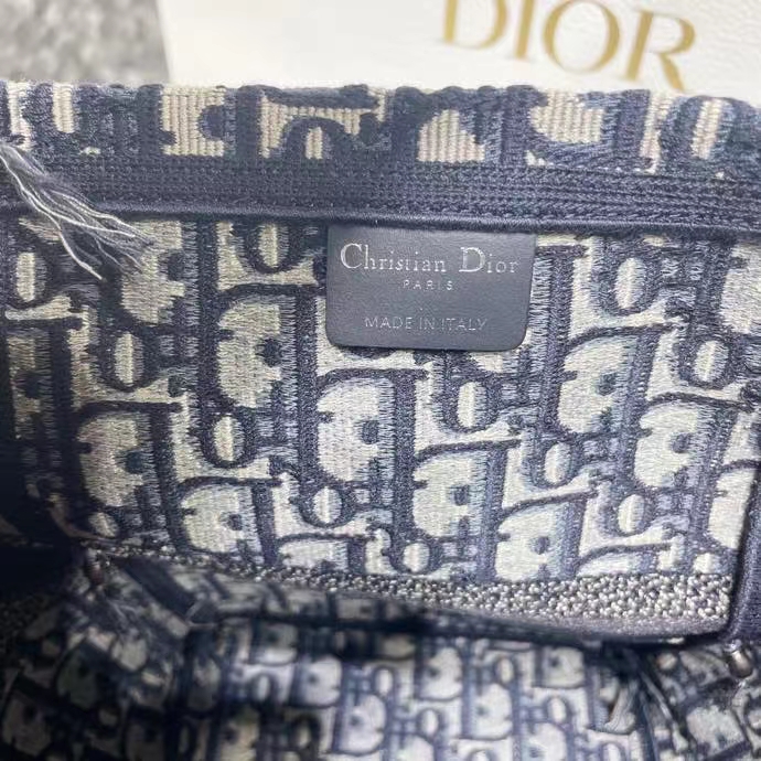 DIOR 디올