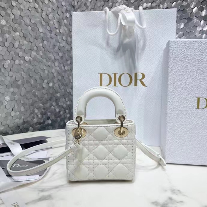 DIOR 디올