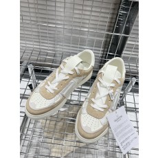 발렌티노 [VALENTINO]