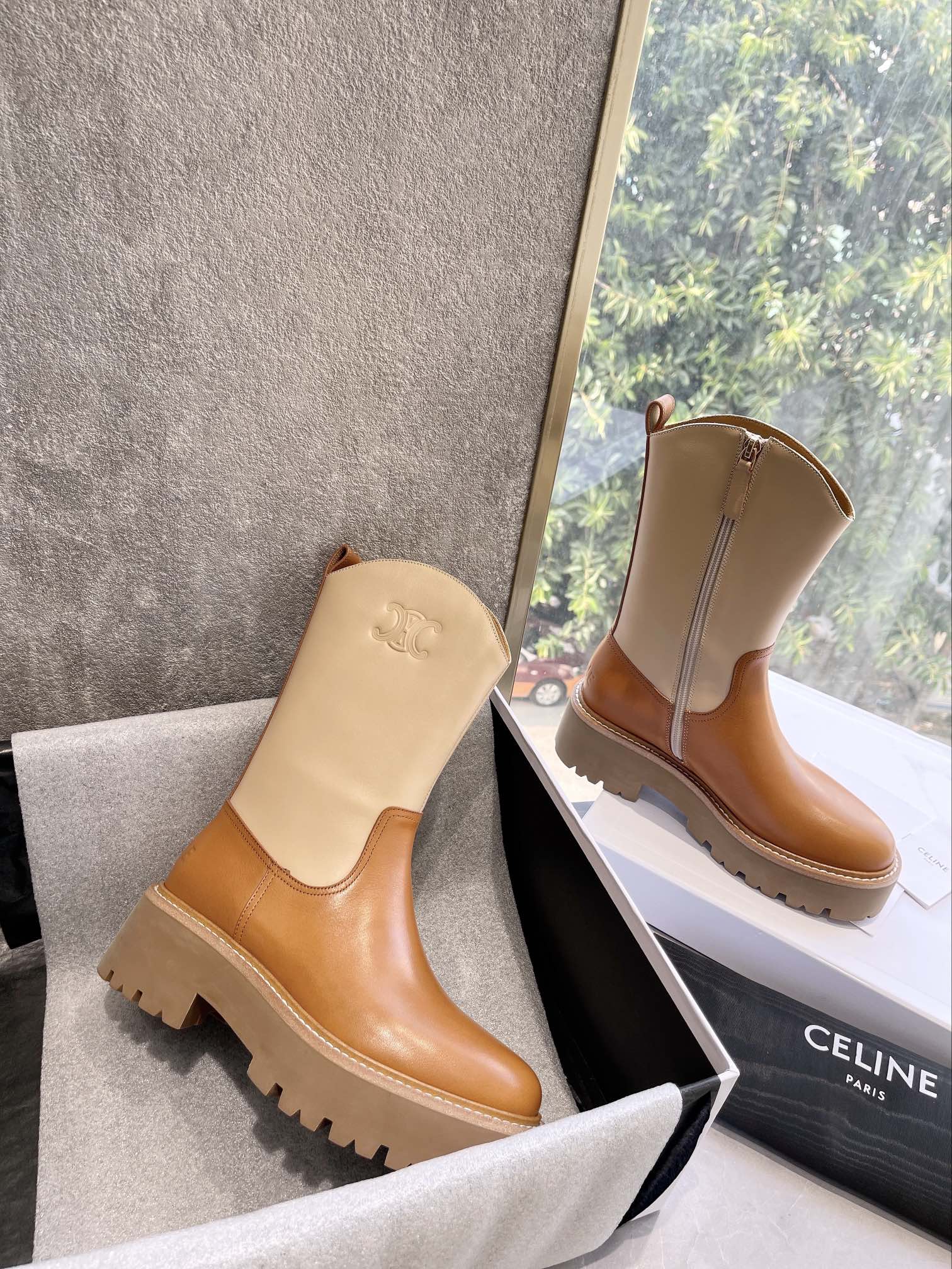 CELINE