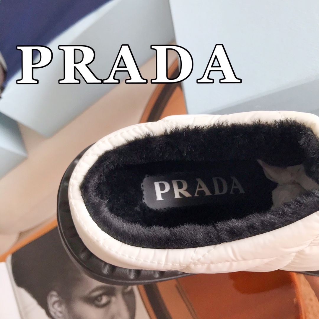 프라다 [PRADA]