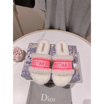 디올 [DIOR]