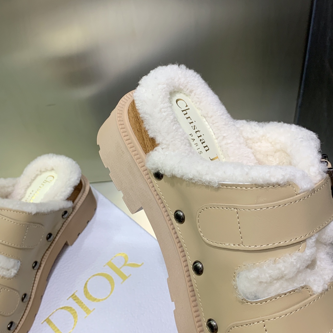 디올 [DIOR]