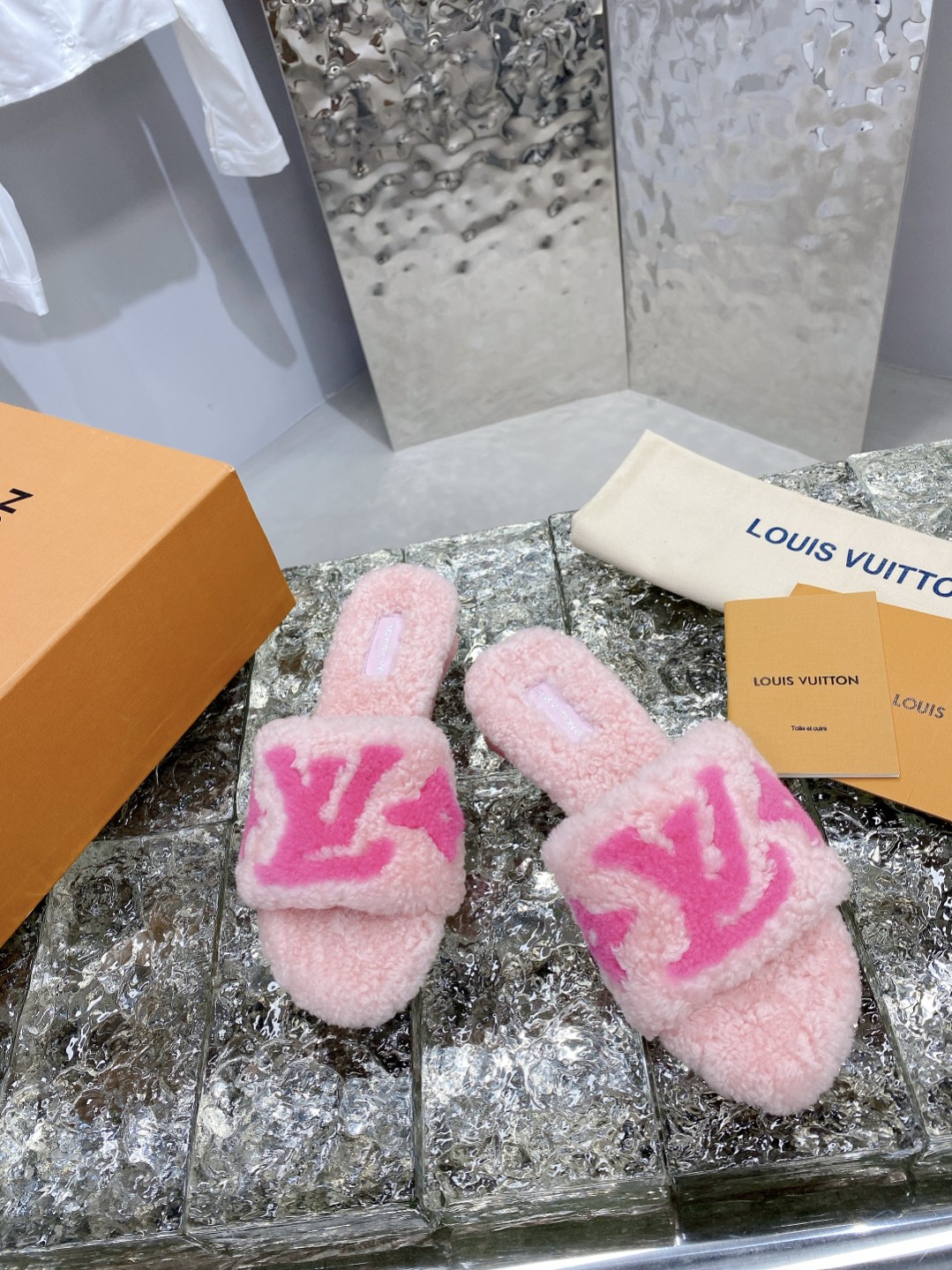 루이비통 [LOUIS VUITTON]