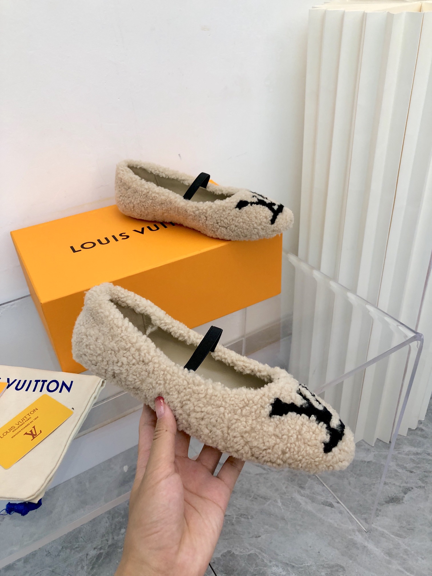 루이비통 [LOUIS VUITTON]