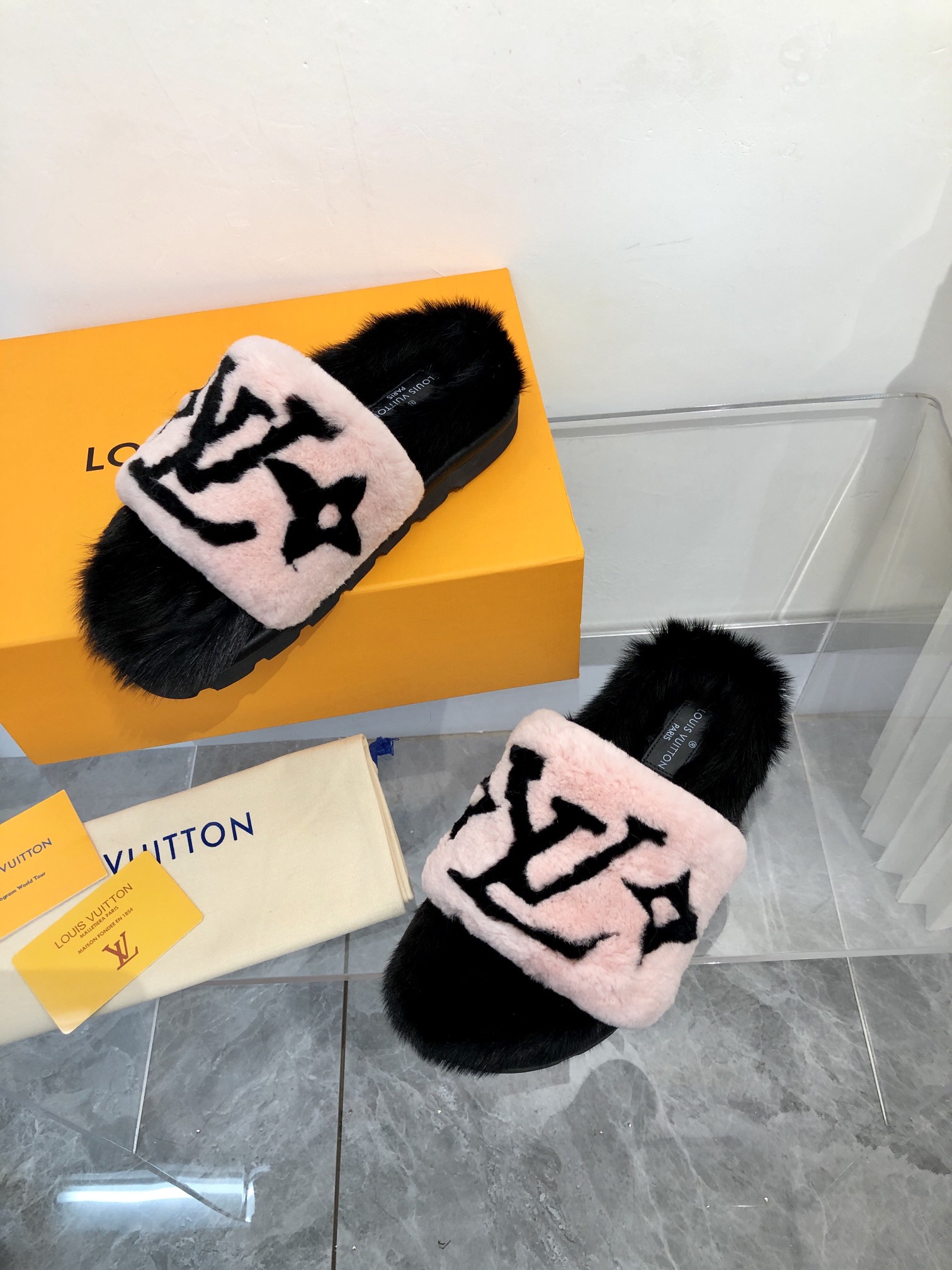 루이비통 [LOUIS VUITTON]