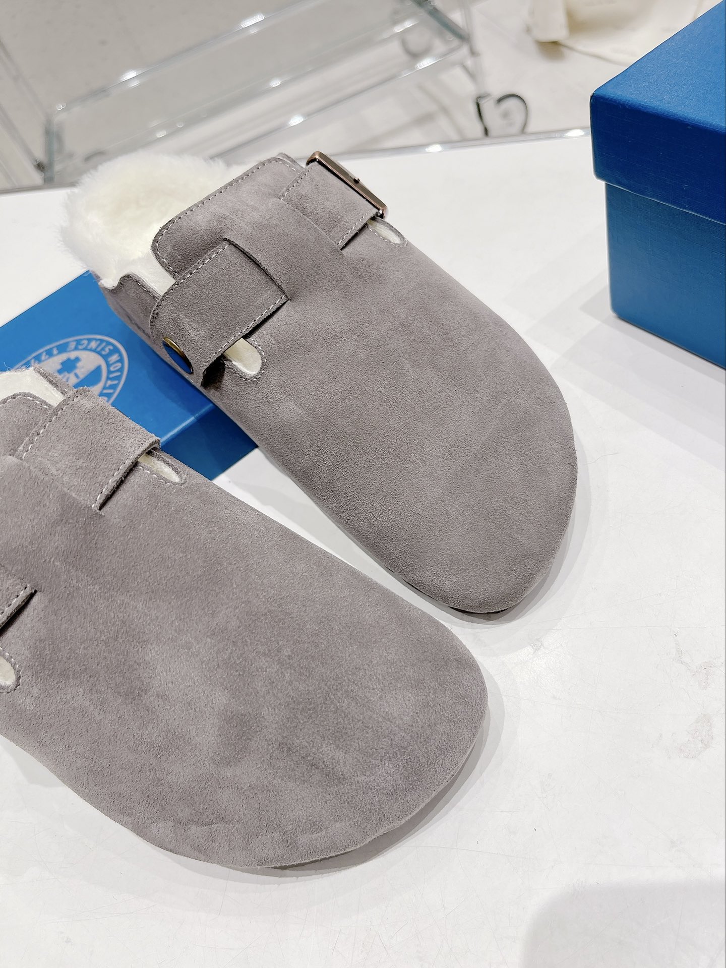 BIRKENSTOCK