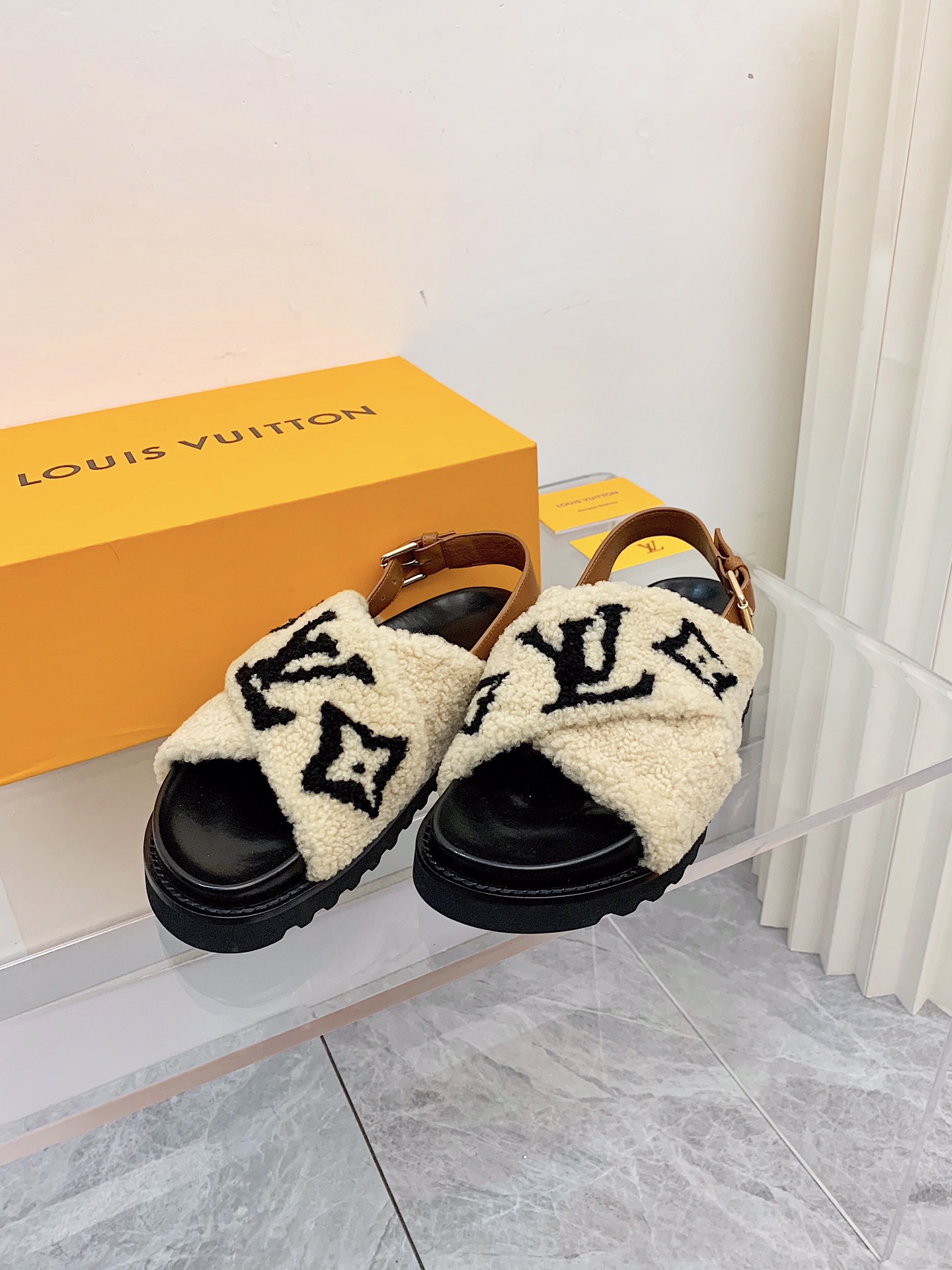 루이비통 [LOUIS VUITTON]