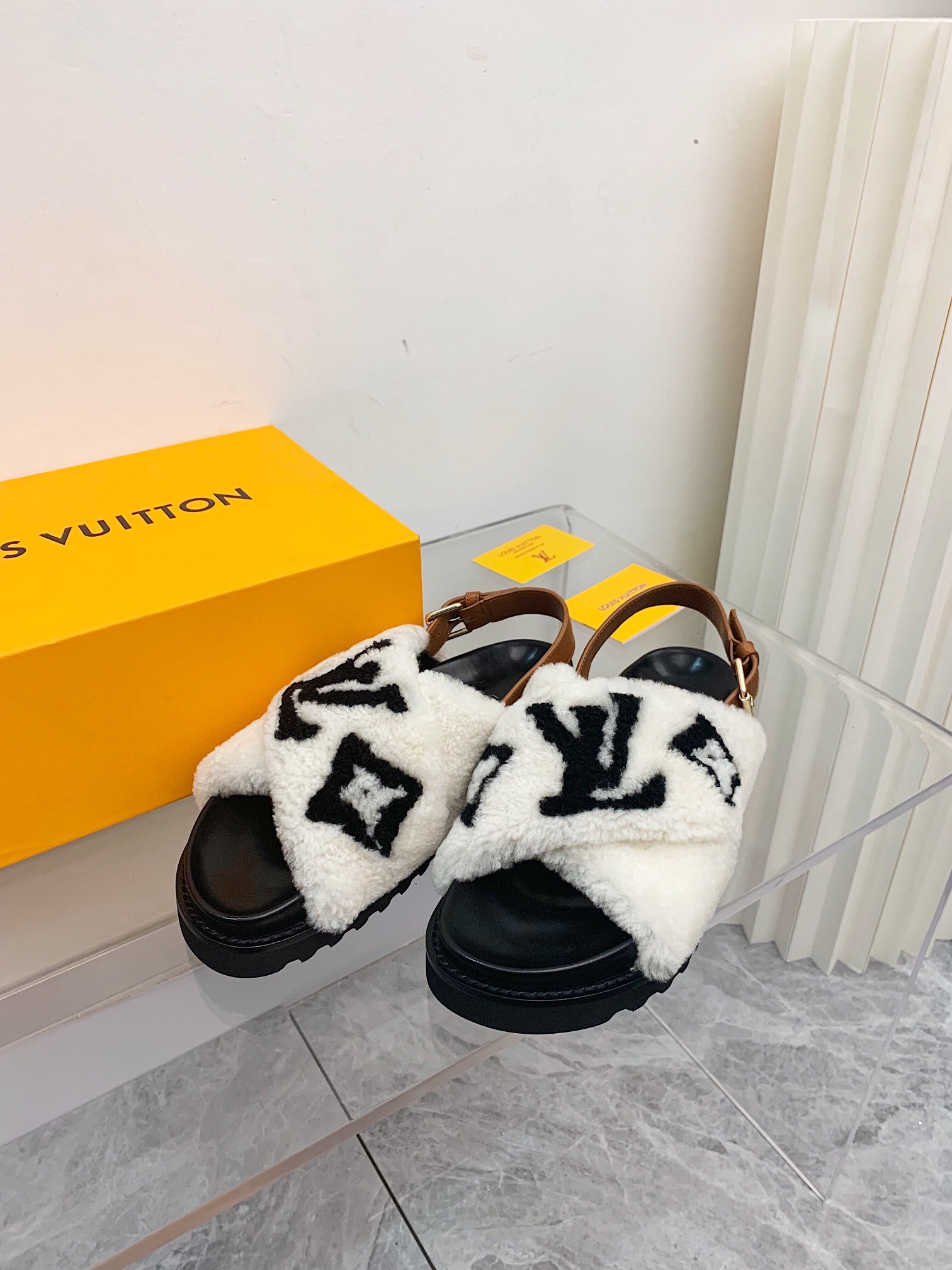 루이비통 [LOUIS VUITTON]