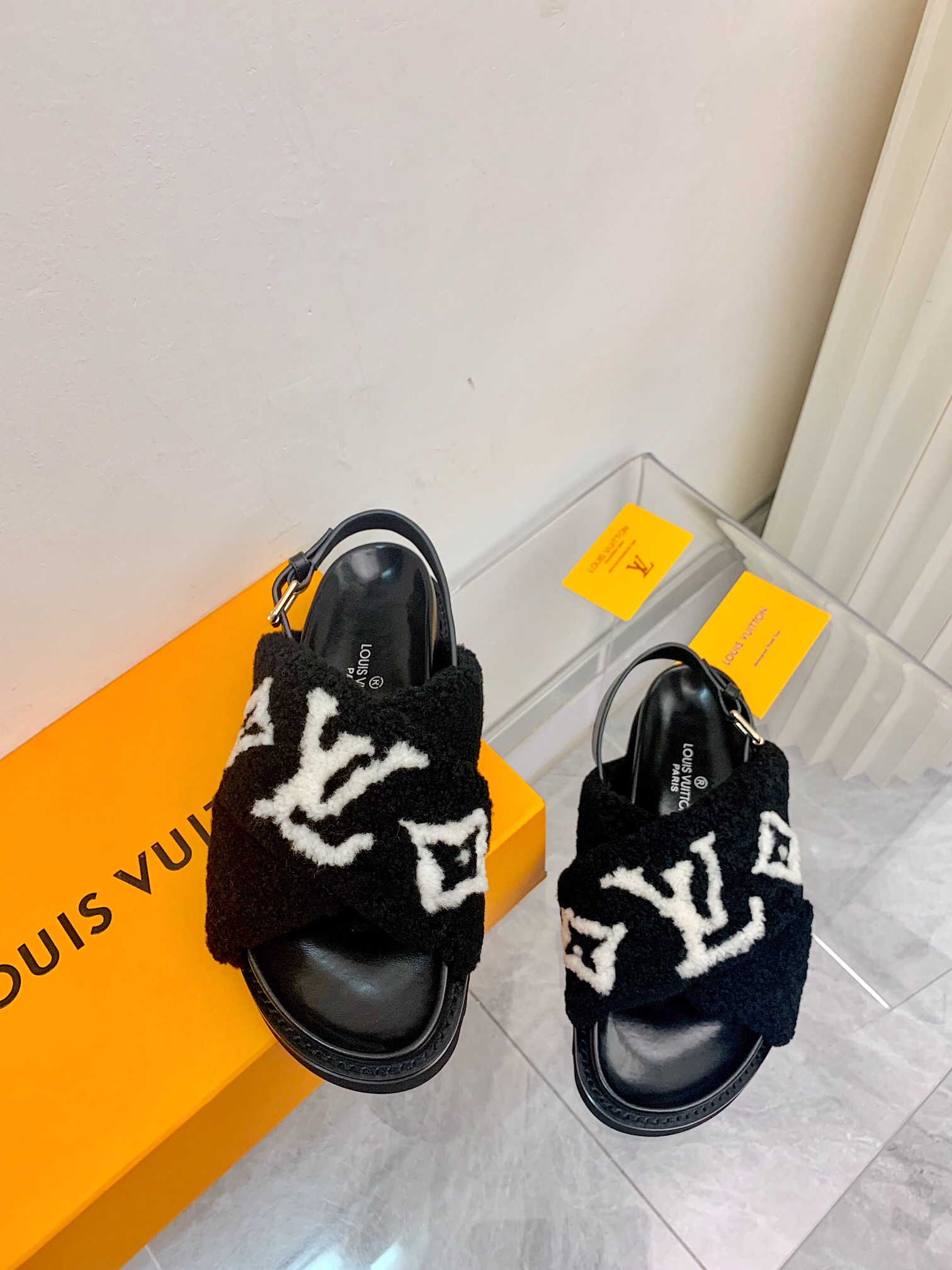 루이비통 [LOUIS VUITTON]