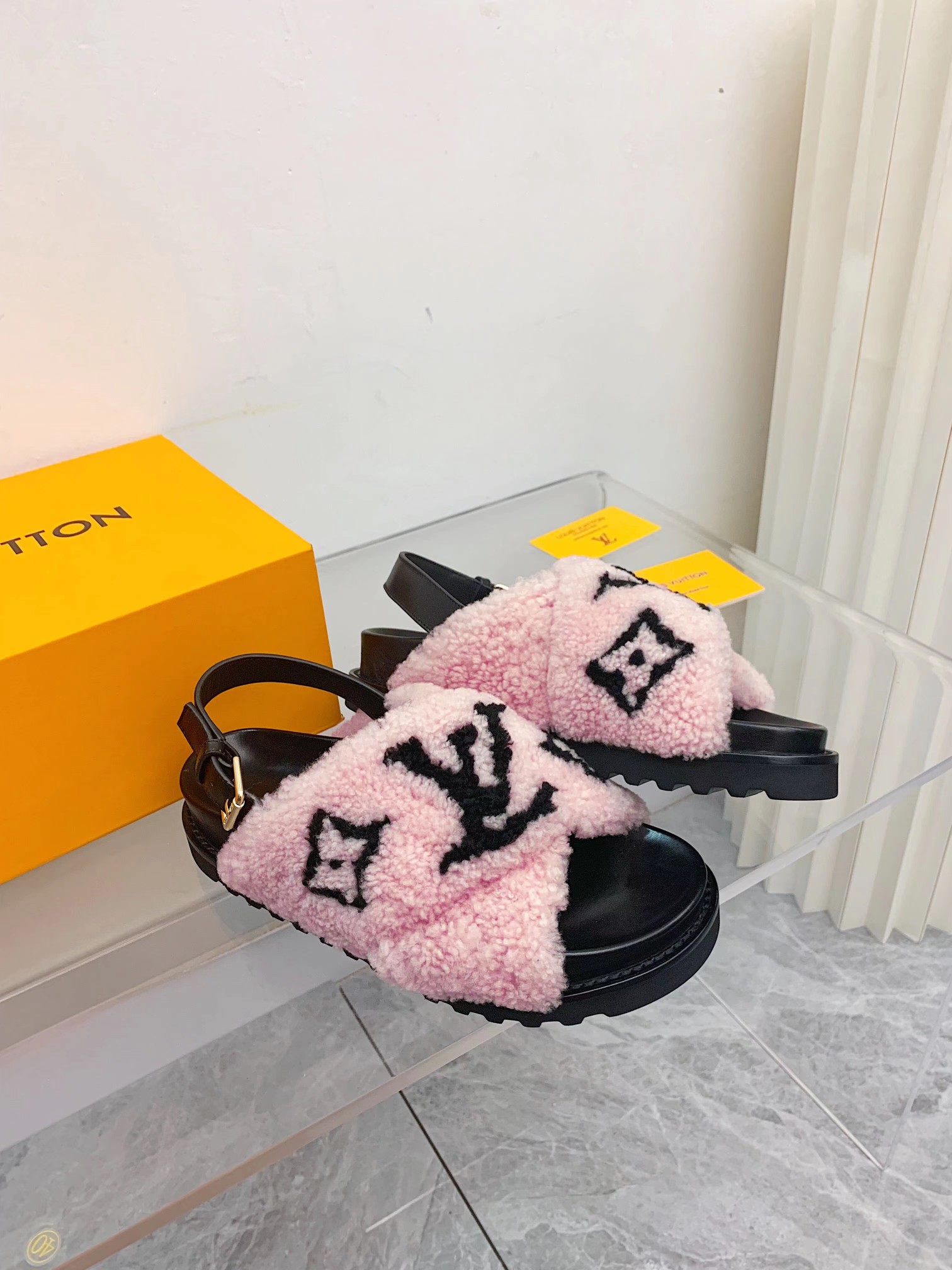 루이비통 [LOUIS VUITTON]