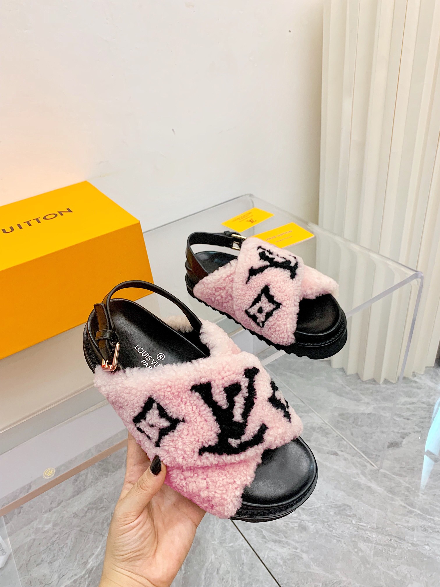 루이비통 [LOUIS VUITTON]