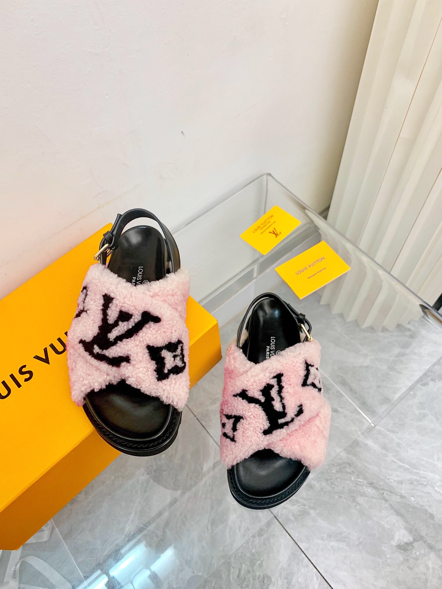 루이비통 [LOUIS VUITTON]