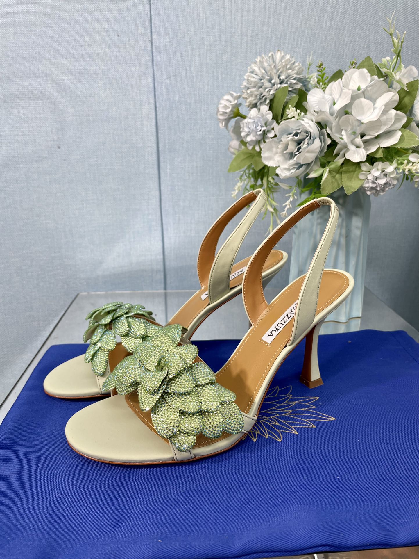 AQUAZZURA