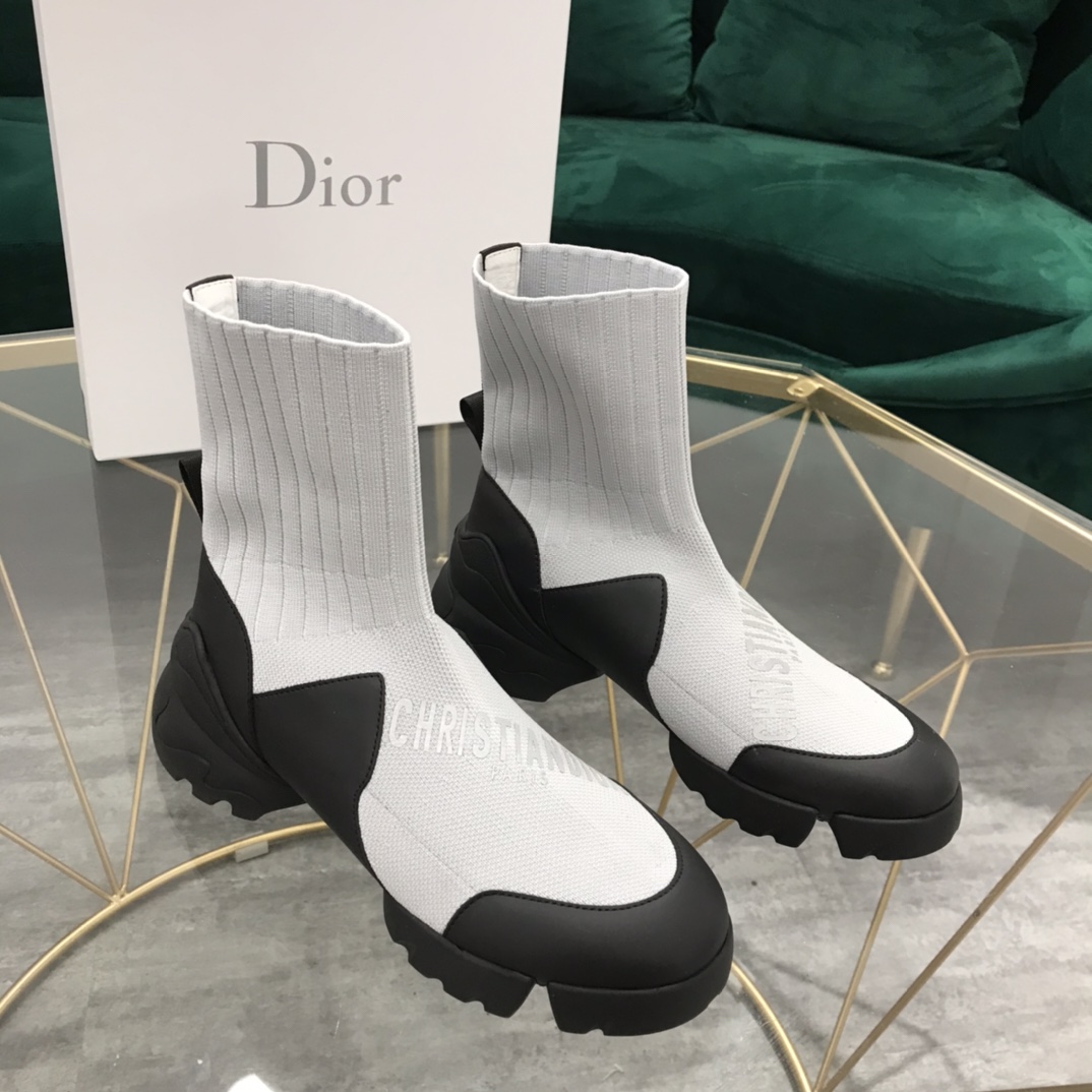 디올 [DIOR]