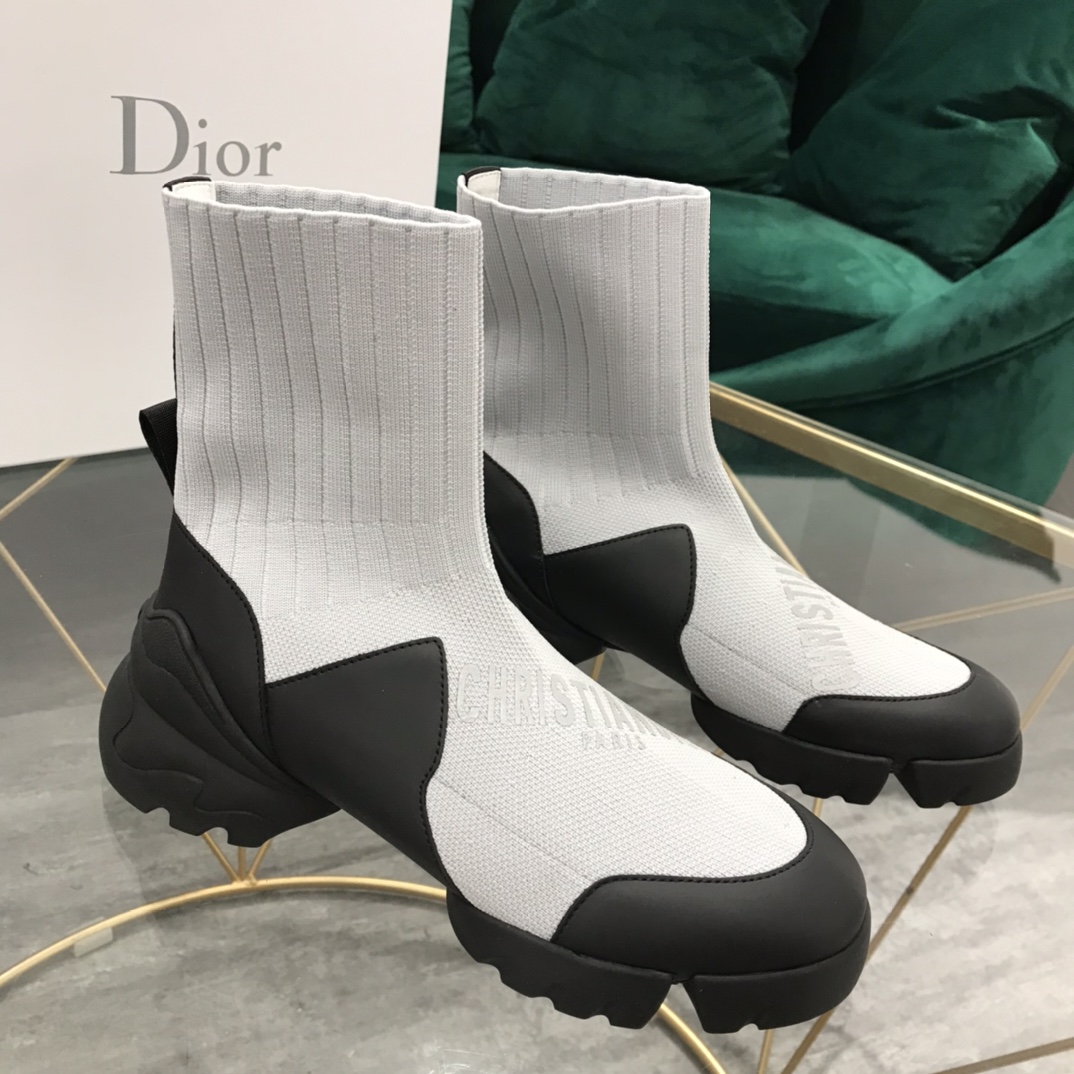 디올 [DIOR]