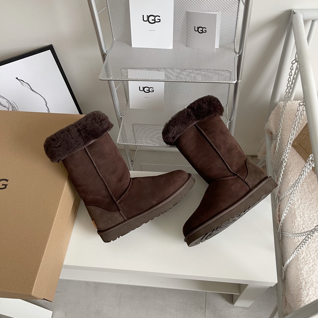 UGG 230110336