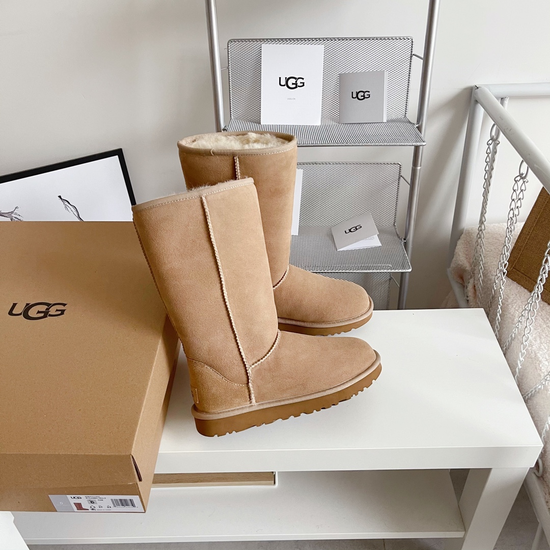 UGG 230110339