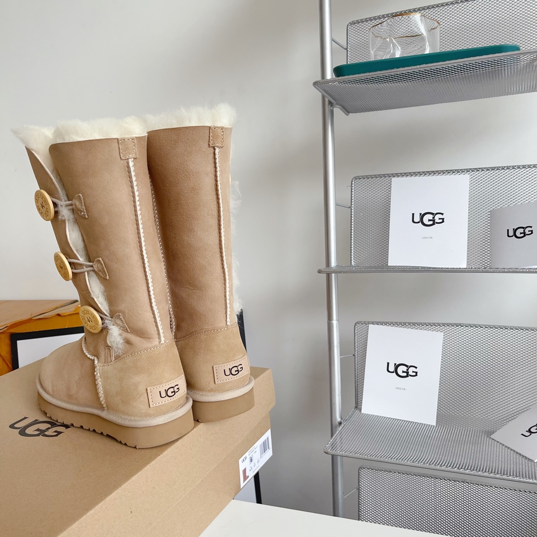 UGG 230110344