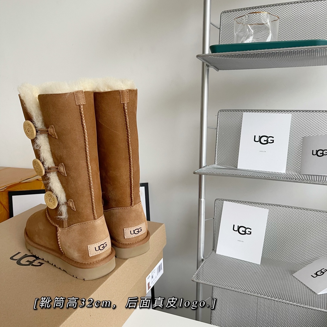 UGG 230110345