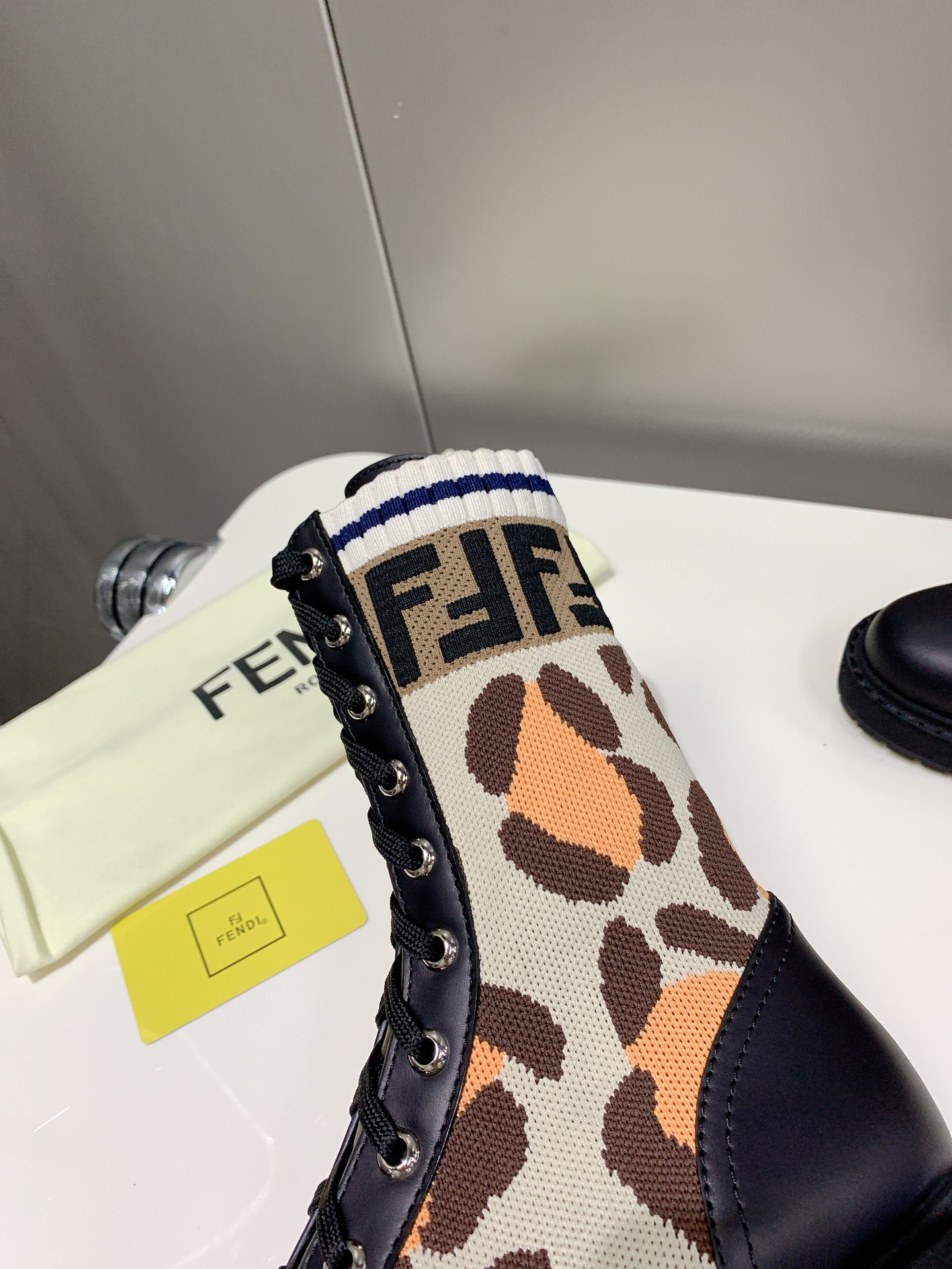 FENDI 펜디 230110438