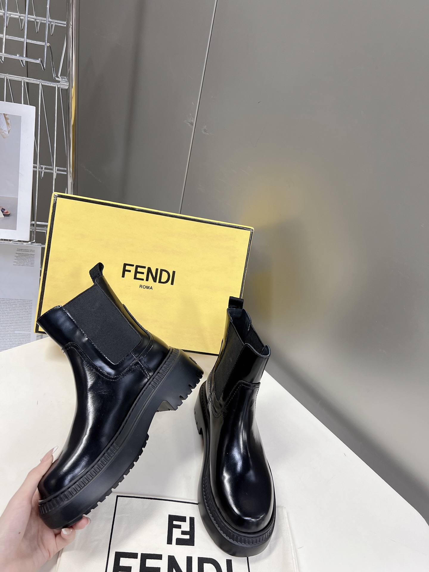 FENDI 펜디 230110451