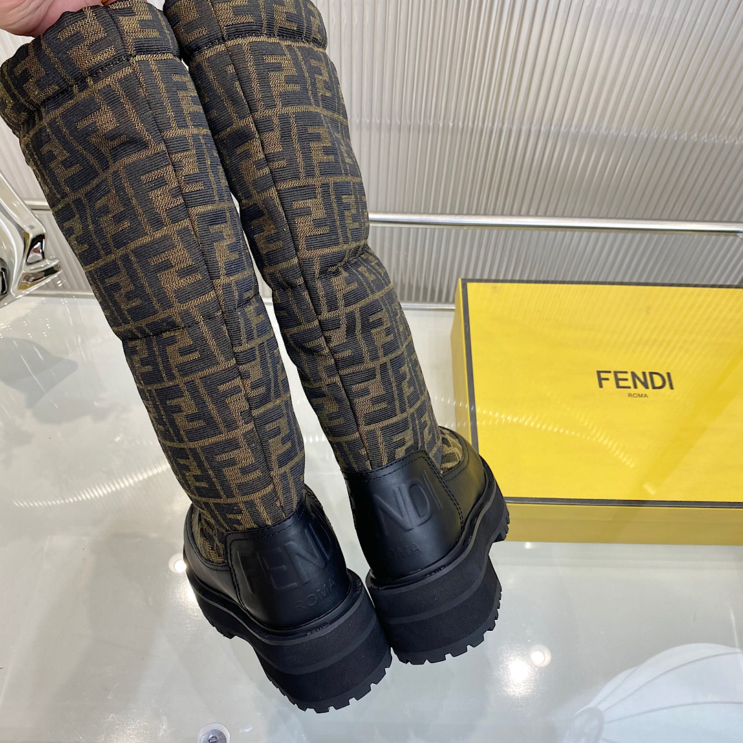 FENDI 펜디 230110539