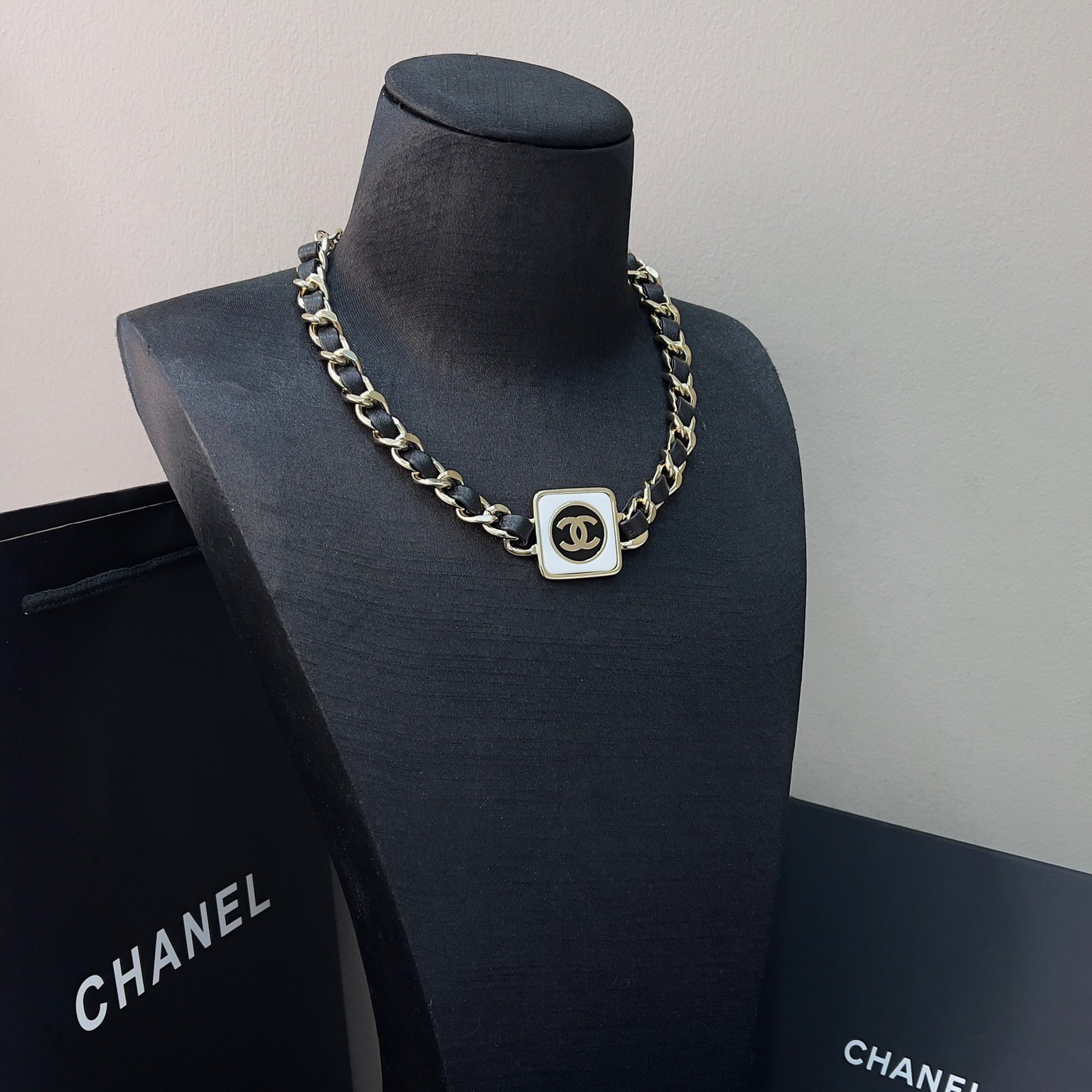 CHANEL 샤넬 233333