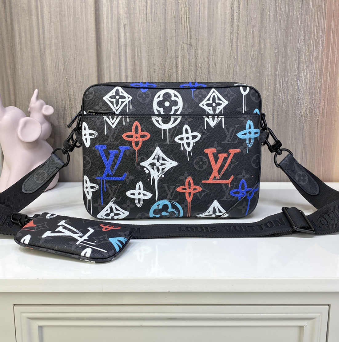 LOUIS VUITTON 루이비통 트리오 메신저 M21396